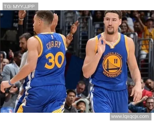 克莱汤普森：勇士队的三分之王与篮球传奇的辉煌历程